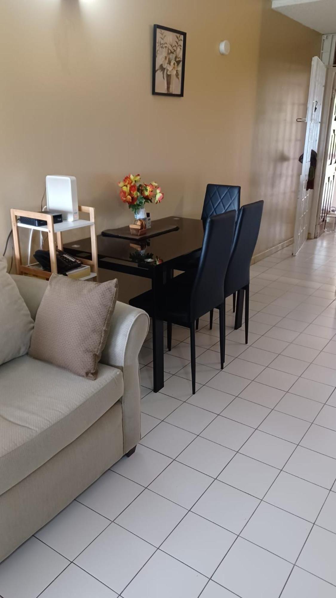 Ocean View Montego Bay Apartment Luaran gambar